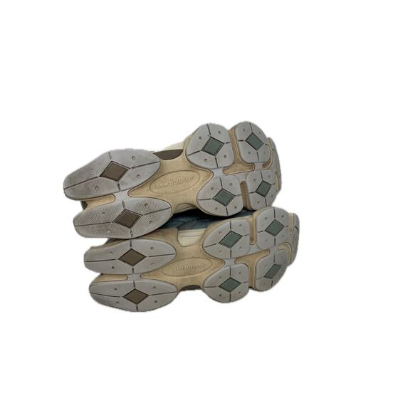 New Balance 9060 Sneakers 9.5 - Picture 5 of 8